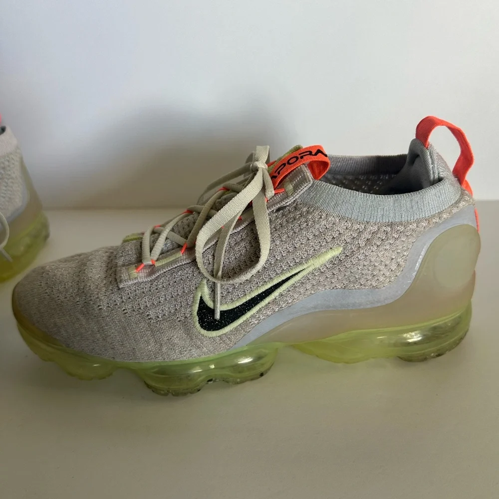 Nike women’s vapormax 2021 heathered gray/pink size 8.5